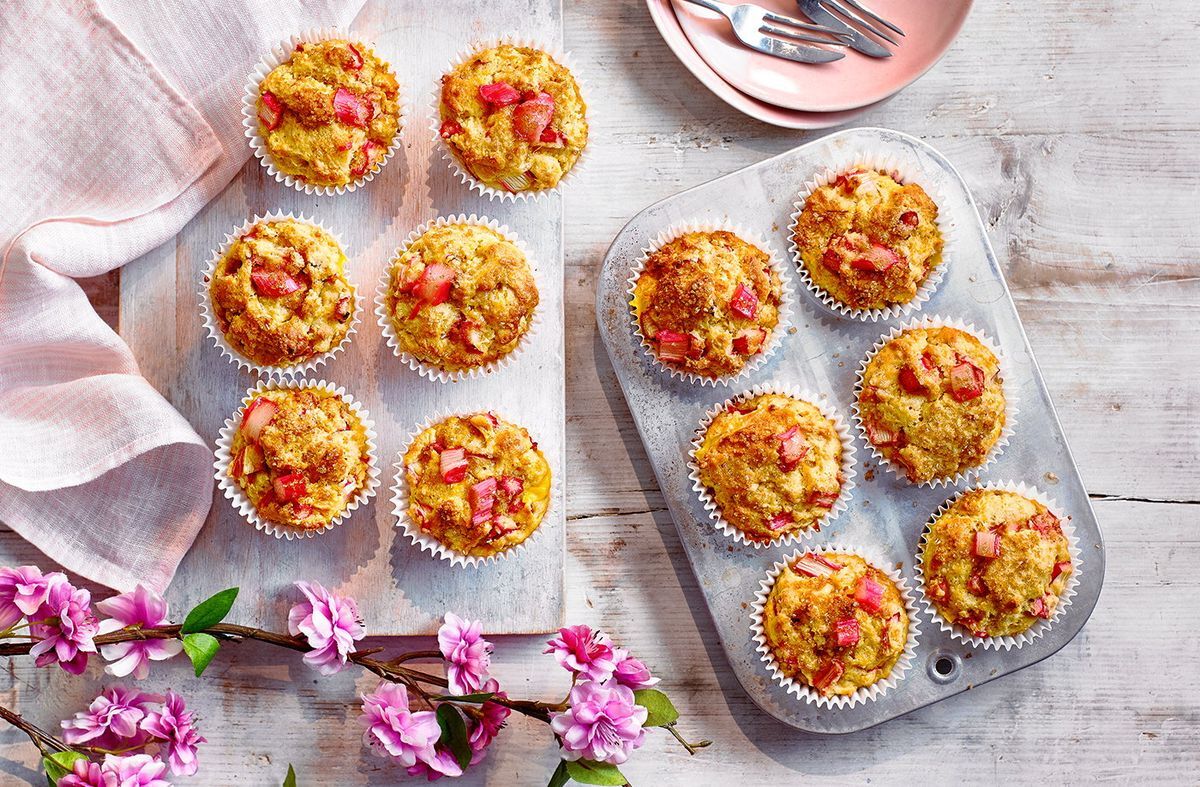 rhubarb-muffins-recipe