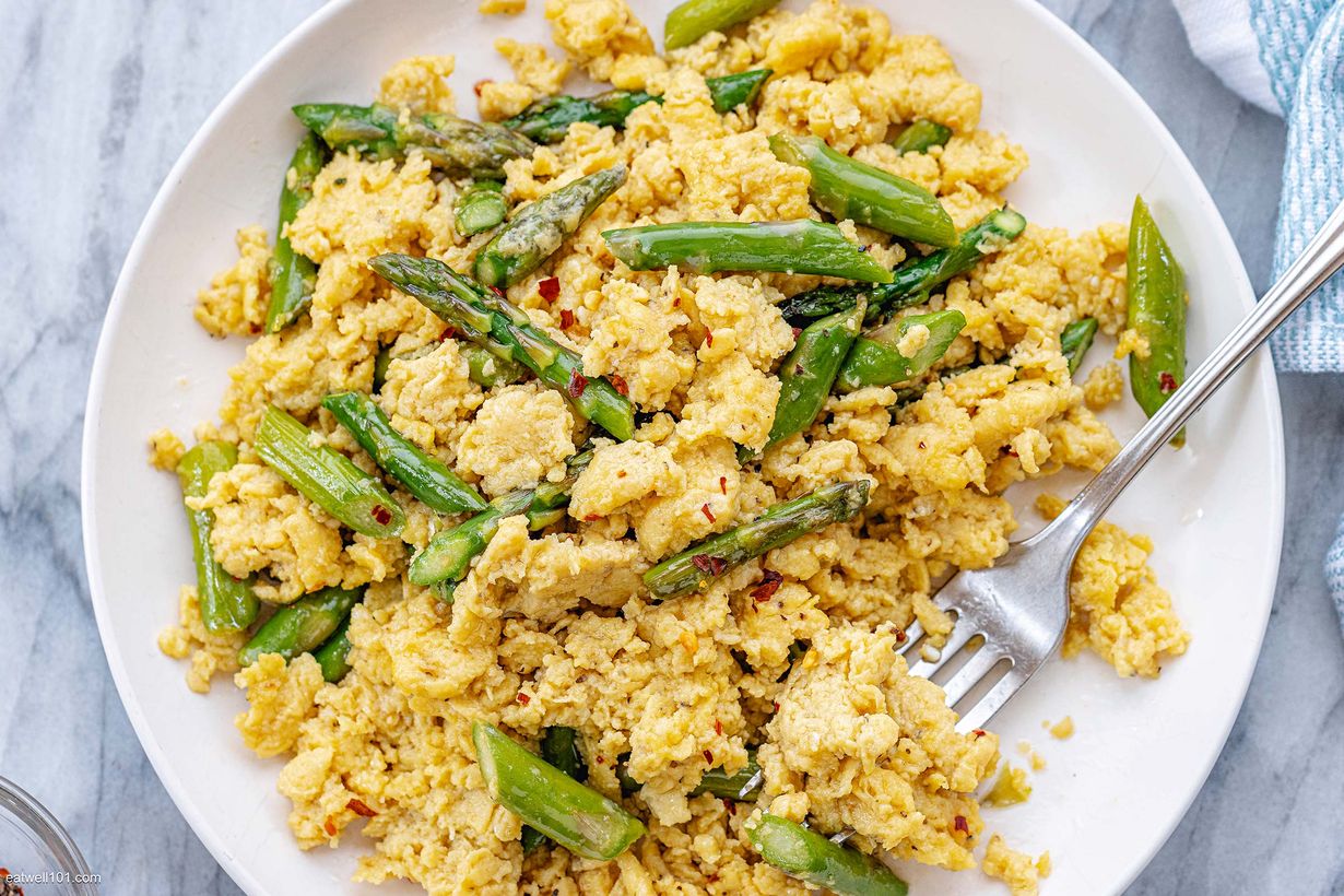 air-fryer-vegan-tofu-and-asparagus-scramble-recipe