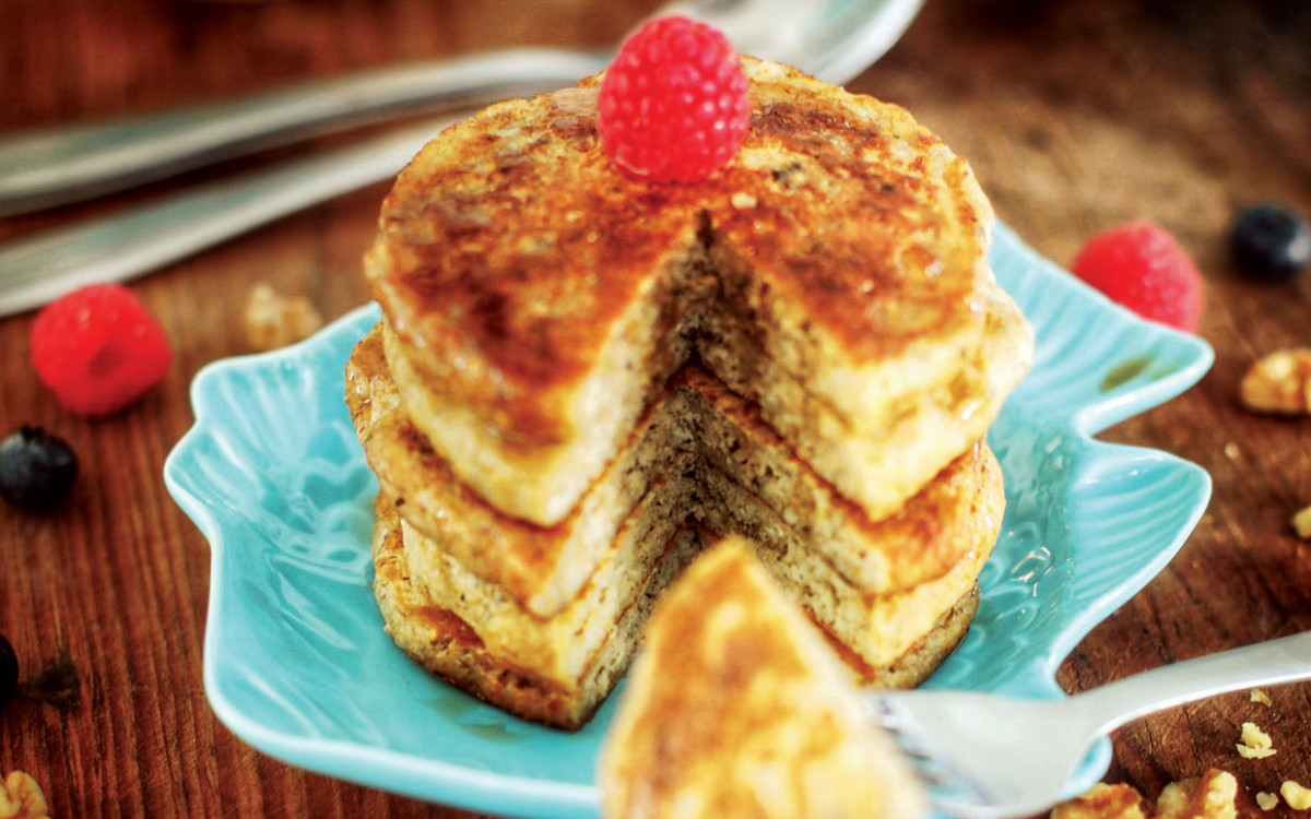 gluten-free-coconut-protein-pancakes-recipe