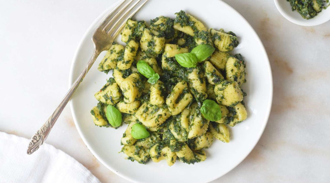 vegan-gnocchi-with-pesto-spinach-and-cannellini-beans-recipe
