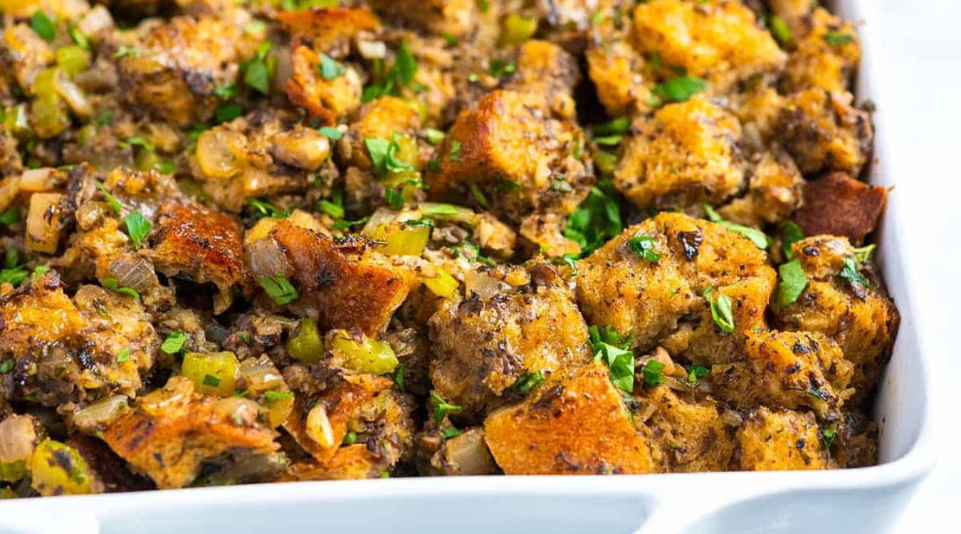 vegan-mushroom-thanksgiving-stuffing-recipe