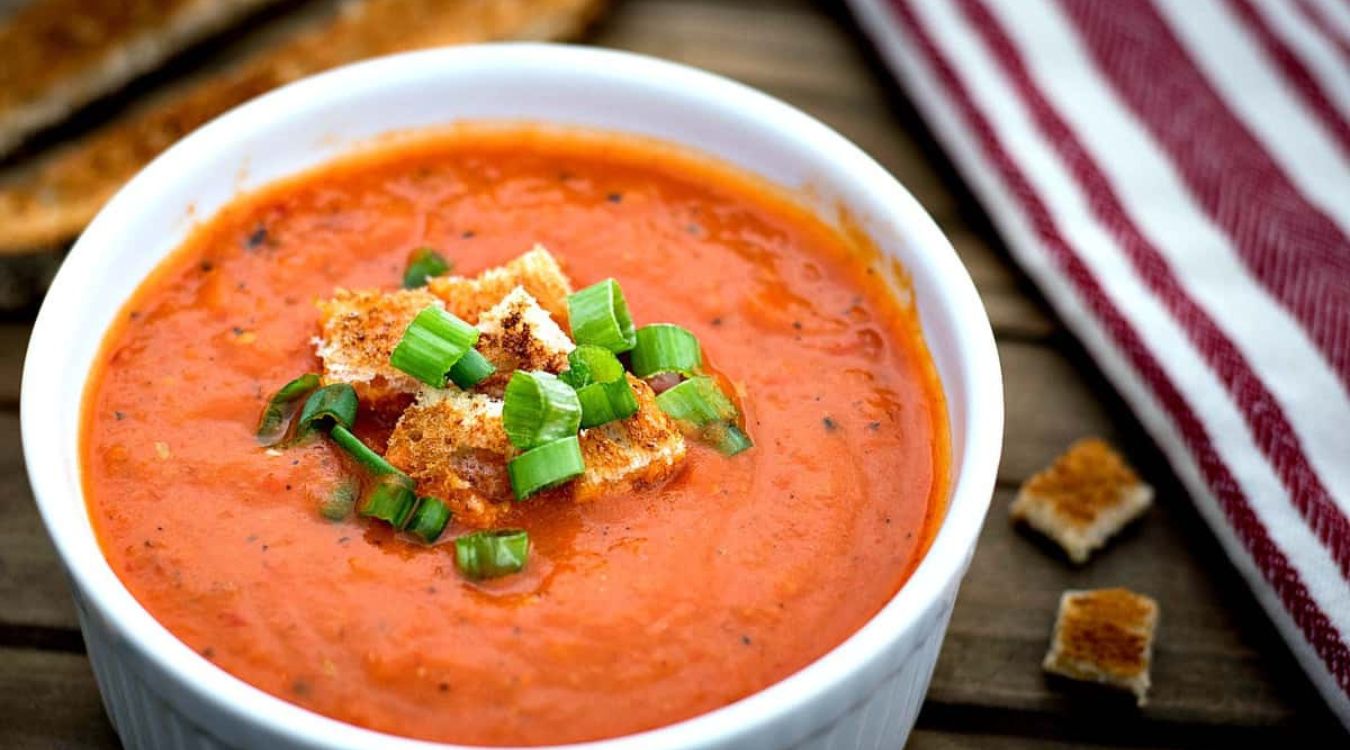 vegan-roasted-red-pepper-and-carrot-soup-recipe