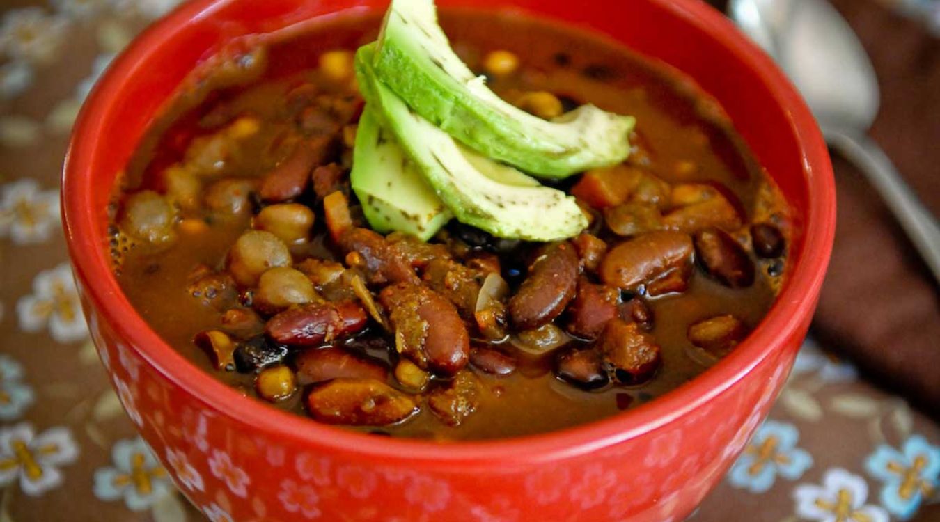 vegan-slow-cooker-chili-recipe