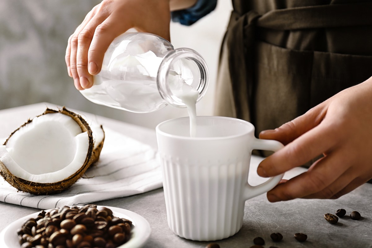 vegan-sugar-free-coconut-coffee-creamer-recipe