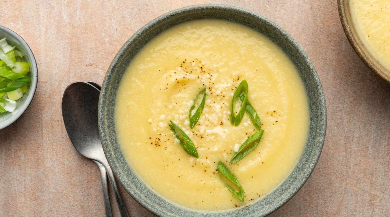 vegan-sweet-potato-cauliflower-soup-recipe